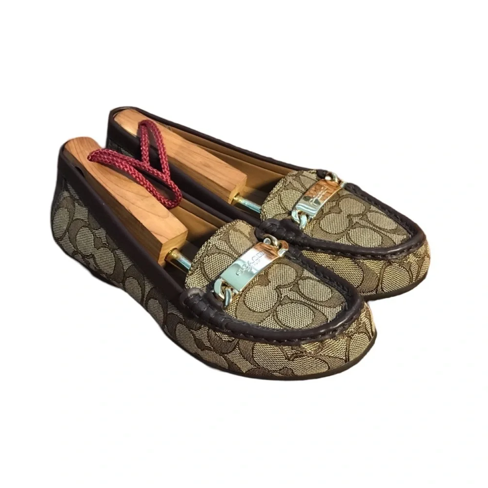 Coach Flats - Picture 9 of 9